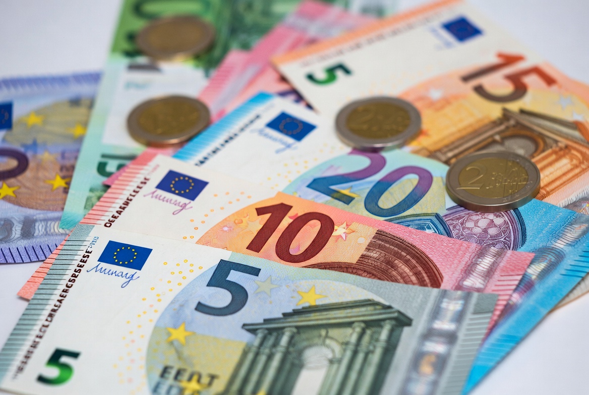 Language & Currency